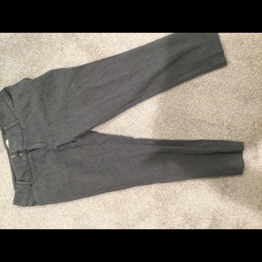 🙏🏼 Merona grey capris 🙏🏼 - Picture 4 of 6